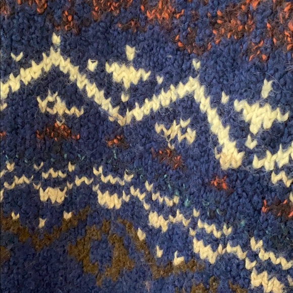 AMERICAN EAGLE OUTFITTERS Women’s Blue Tribal Print Sweater Size L NWOT - Picture 7 of 14